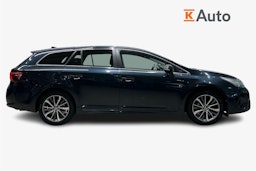 harmaa Toyota Avensis 2017 kuva 6.