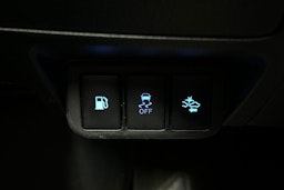 harmaa Toyota Avensis 2017 kuva 16.