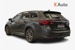 harmaa Toyota Avensis 2017 kuva 2.