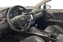 harmaa Toyota Avensis 2018 kuva 8.