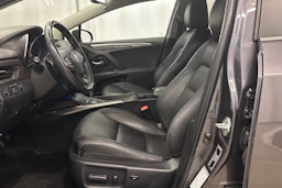 harmaa Toyota Avensis 2018 kuva 16.