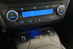 harmaa Toyota Avensis 2018 kuva 25.