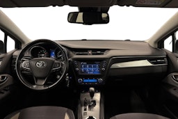 harmaa Toyota Avensis 2018 kuva 7.