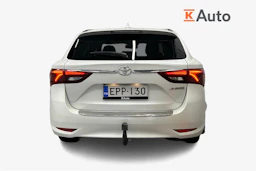 valkoinen Toyota Avensis 2018 kuva 3.