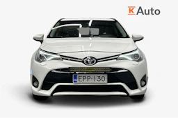 valkoinen Toyota Avensis 2018 kuva 4.