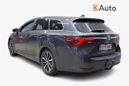harmaa Toyota Avensis 2018 kuva 2.
