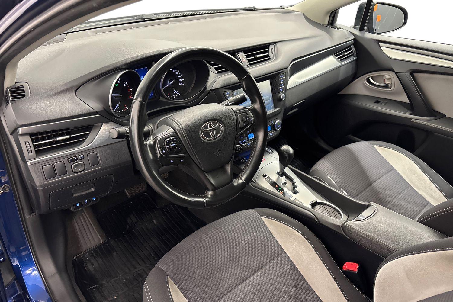 Toyota Avensis 2018, kuva 6/22
