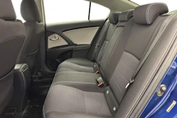 sininen Toyota Avensis 2018 kuva 8.