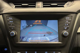 sininen Toyota Avensis 2018 kuva 18.