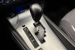 sininen Toyota Avensis 2018 kuva 20.