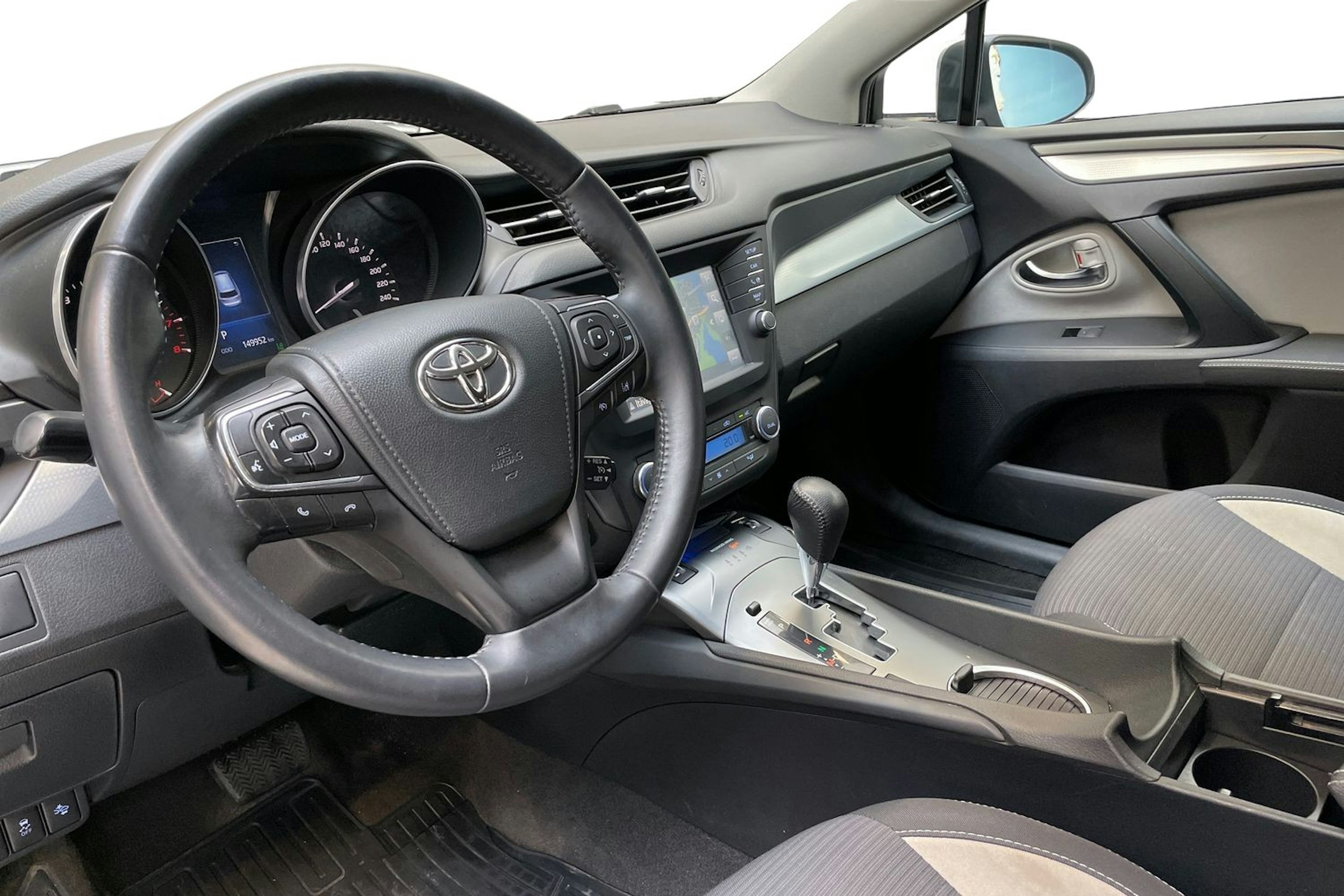 harmaa Toyota Avensis 2018 kuva 7.