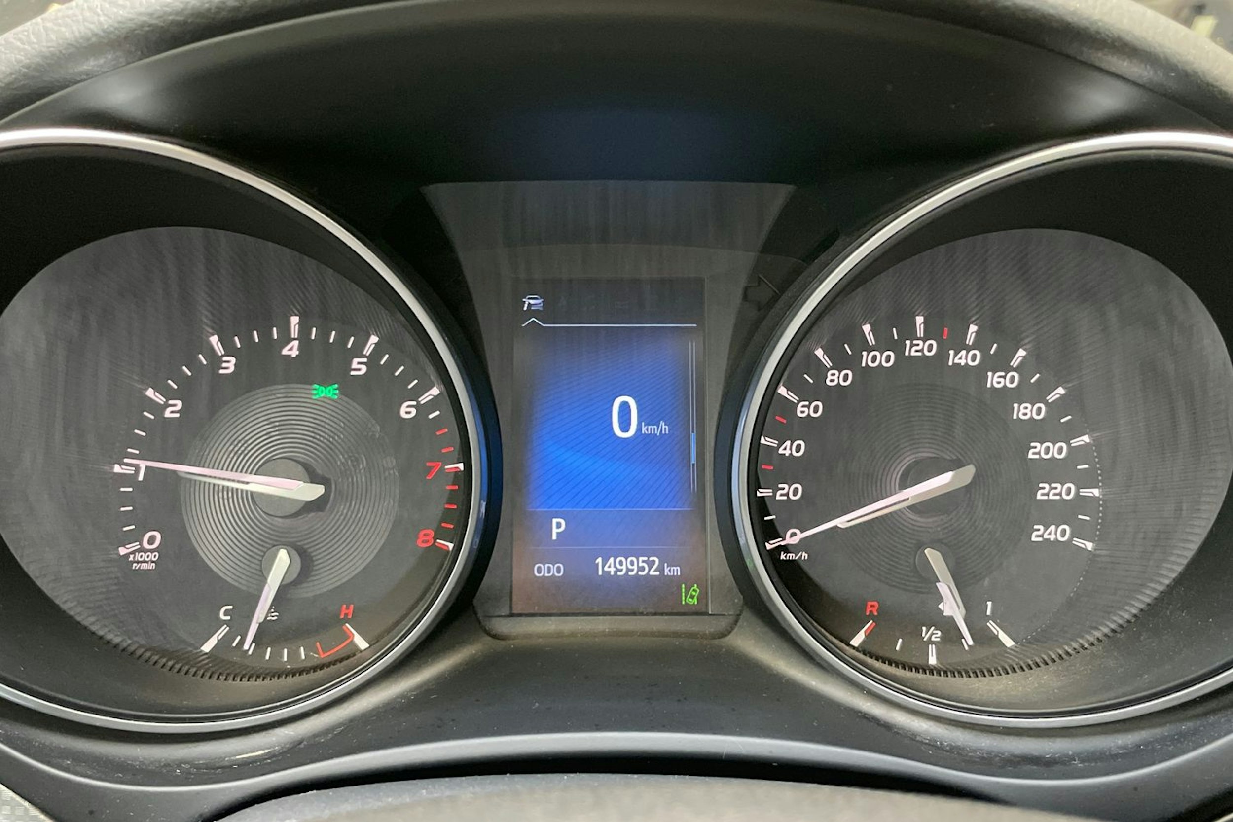harmaa Toyota Avensis 2018 kuva 23.