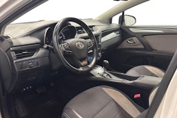 valkoinen Toyota Avensis 2018 kuva 7.