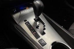 valkoinen Toyota Avensis 2018 kuva 27.