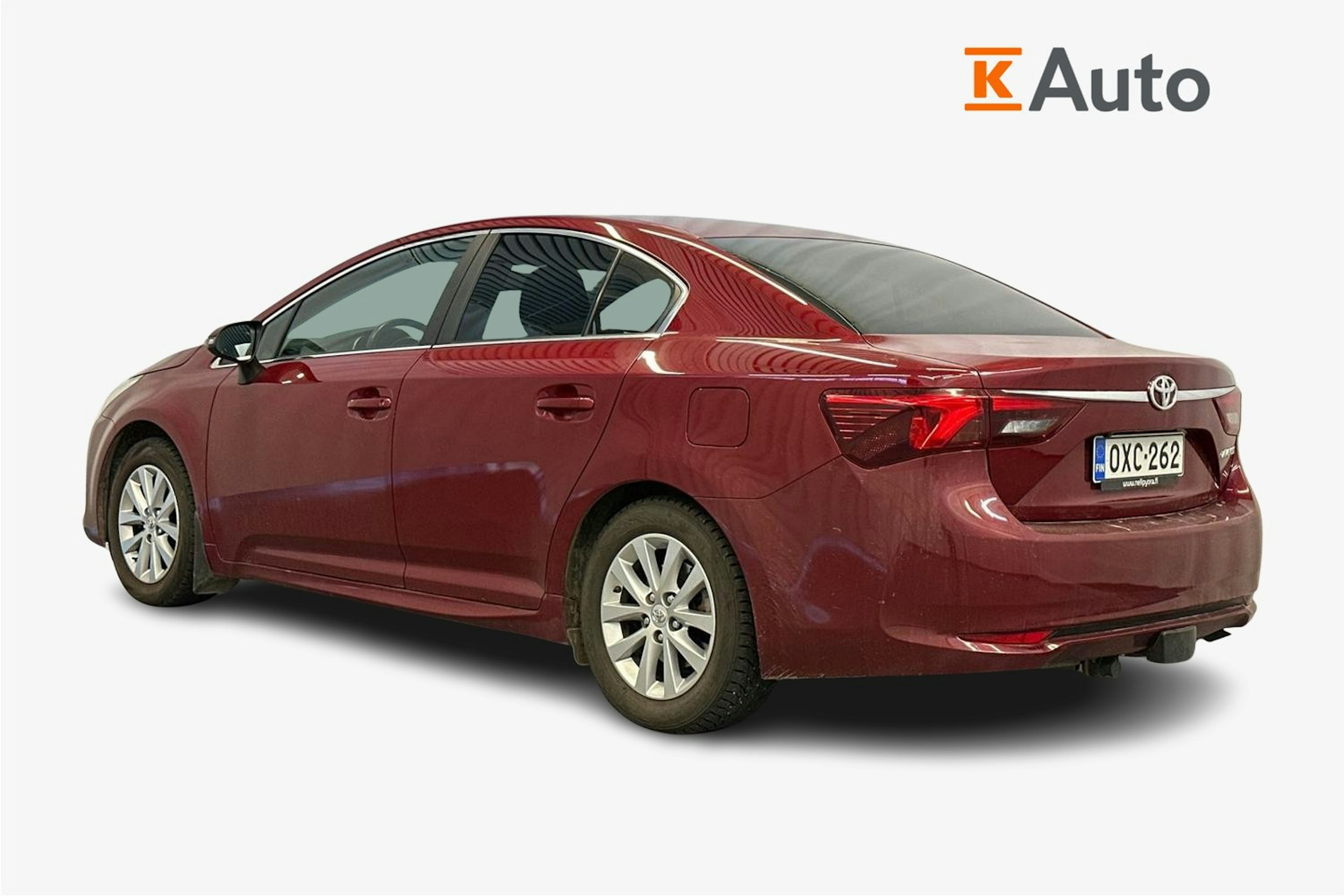 punainen Toyota Avensis 2018 kuva 2.