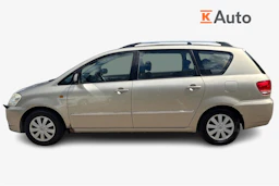 Keltainen Toyota Avensis Verso 2003 kuva 5.
