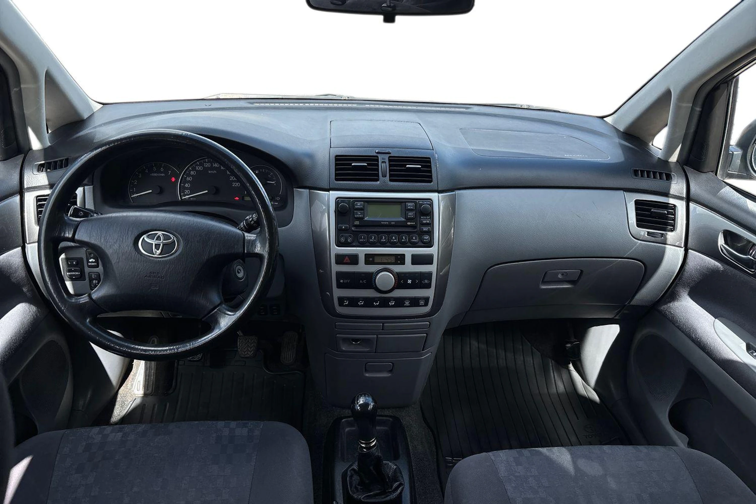 Keltainen Toyota Avensis Verso 2003 kuva 7.