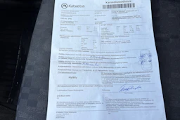 Keltainen Toyota Avensis Verso 2003 kuva 24.