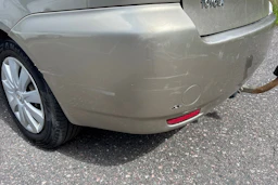 Keltainen Toyota Avensis Verso 2003 kuva 27.