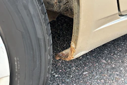 Keltainen Toyota Avensis Verso 2003 kuva 28.