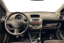 harmaa Toyota Aygo 2006 kuva 9.