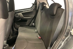 harmaa Toyota Aygo 2006 kuva 10.