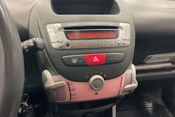 harmaa Toyota Aygo 2006 kuva 15.