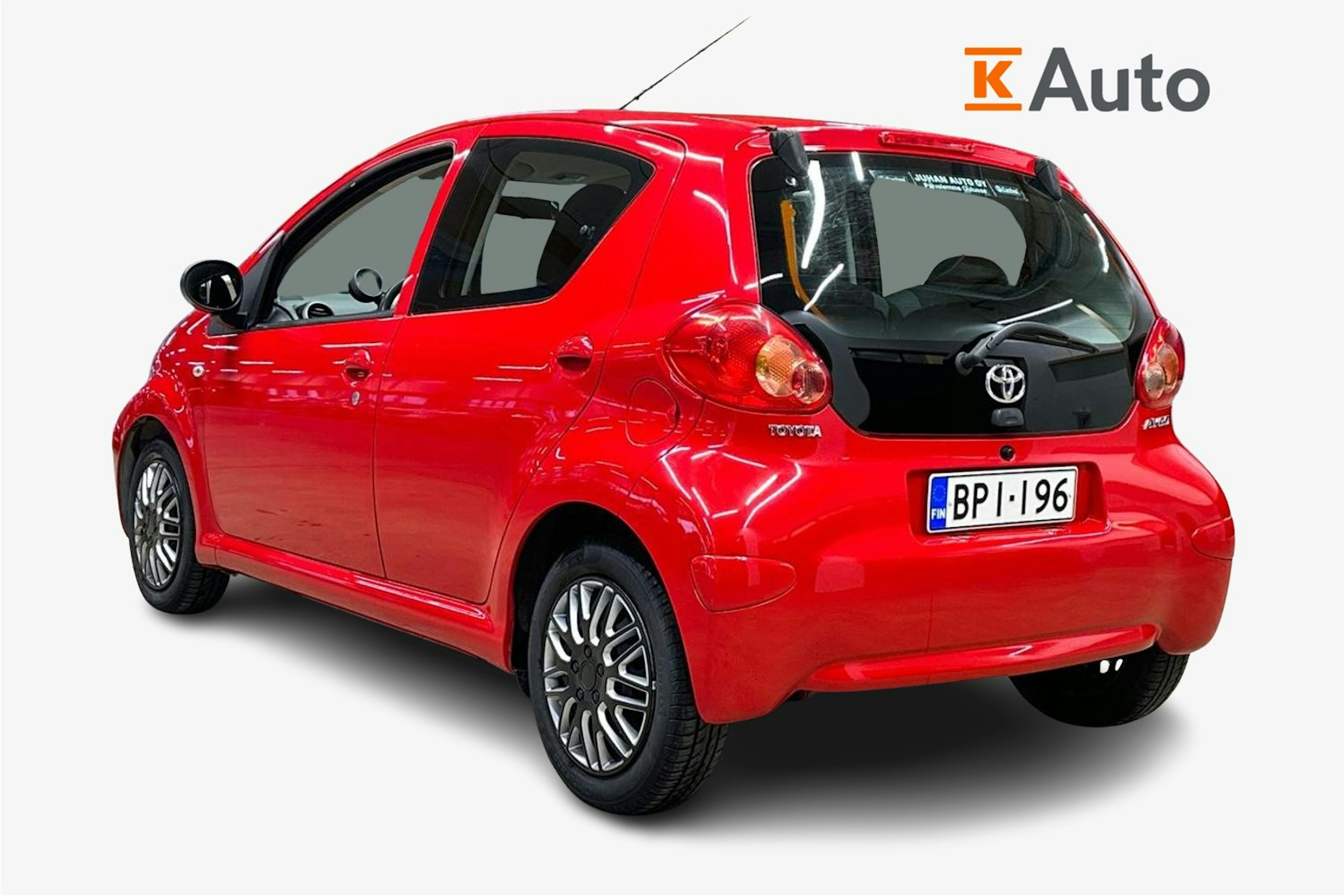punainen Toyota AYGO 2007 kuva 2.