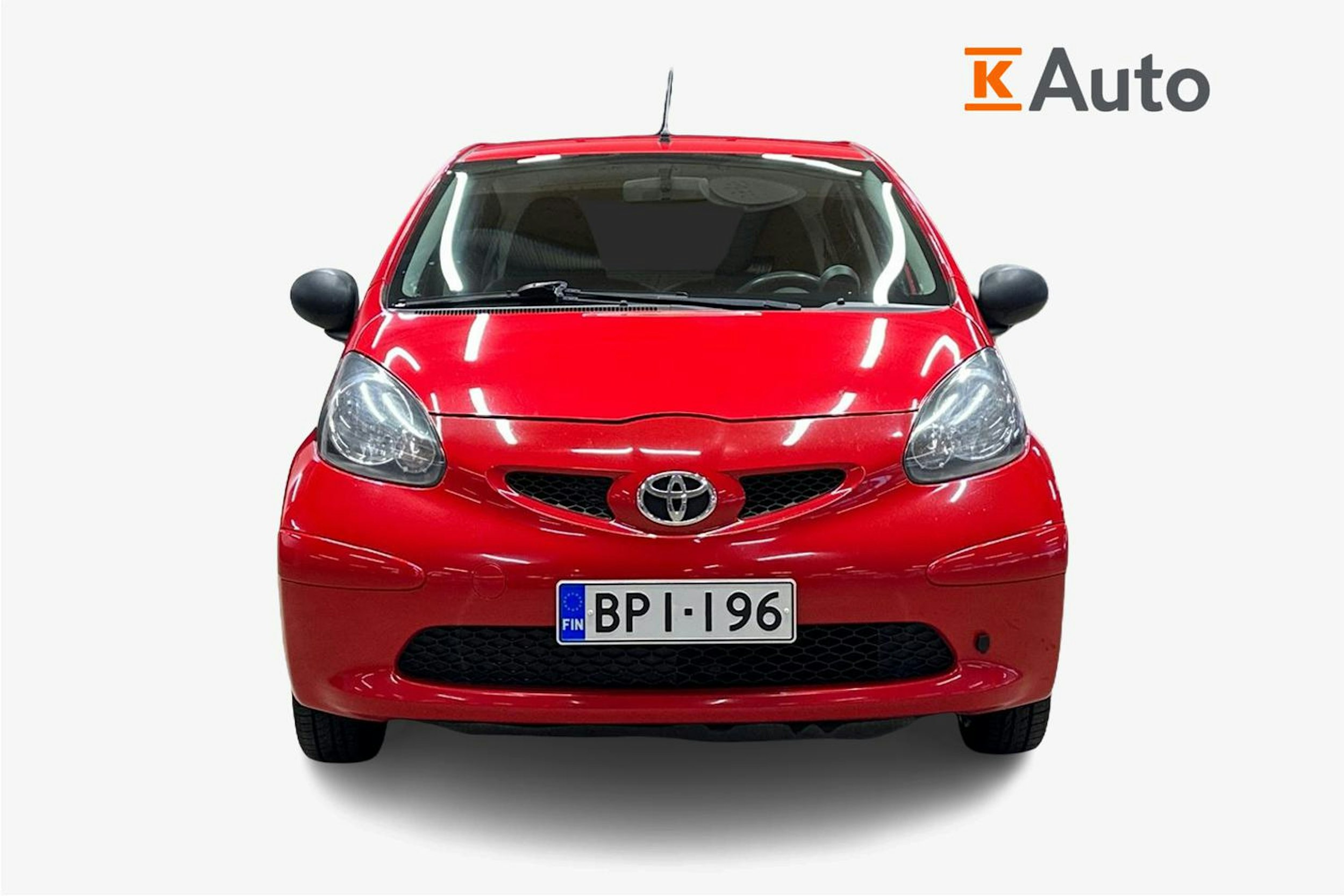 punainen Toyota AYGO 2007 kuva 4.