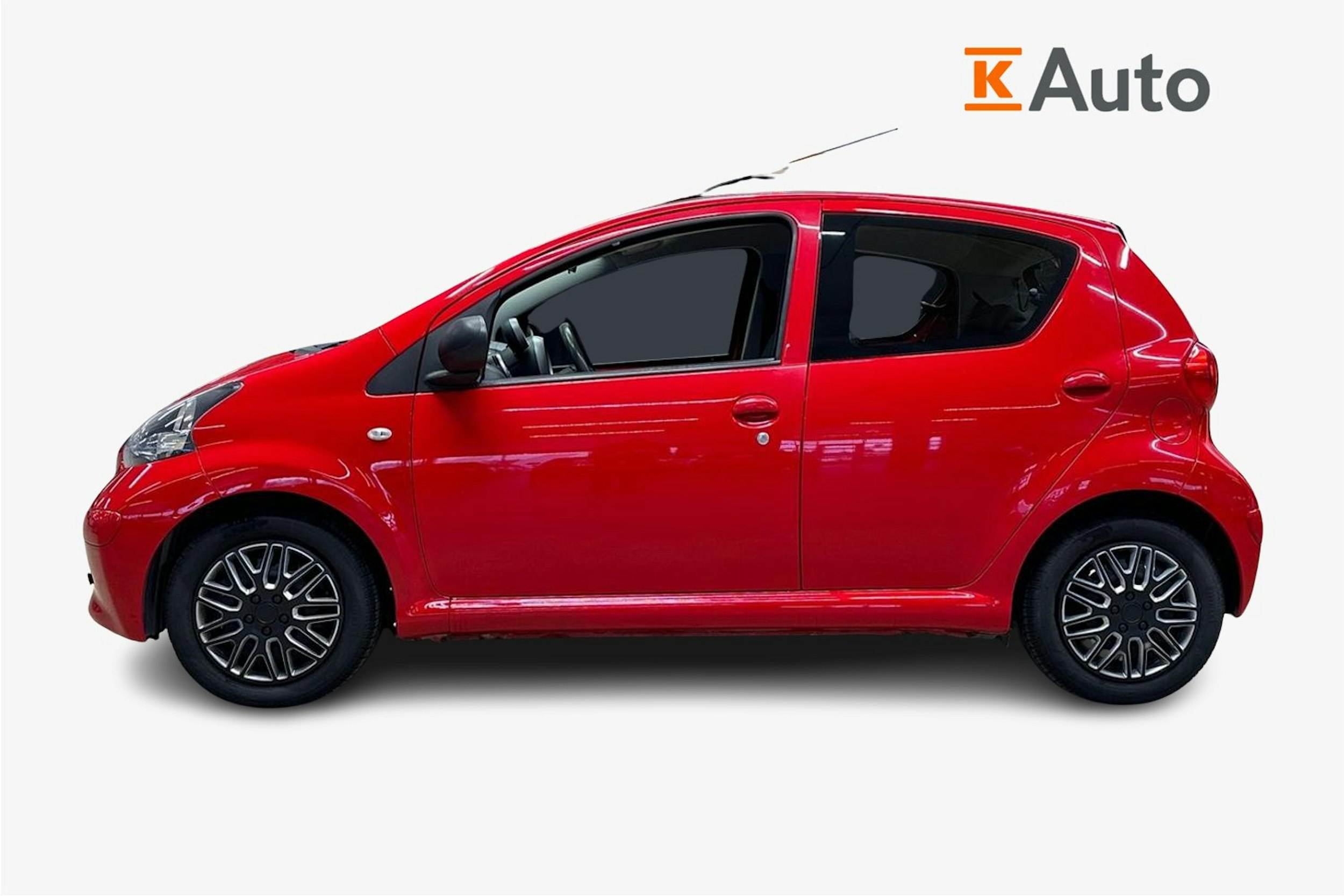 punainen Toyota AYGO 2007 kuva 5.