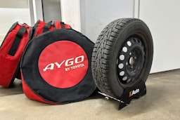 punainen Toyota AYGO 2007 kuva 10.