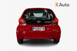 punainen Toyota AYGO 2007 kuva 3.