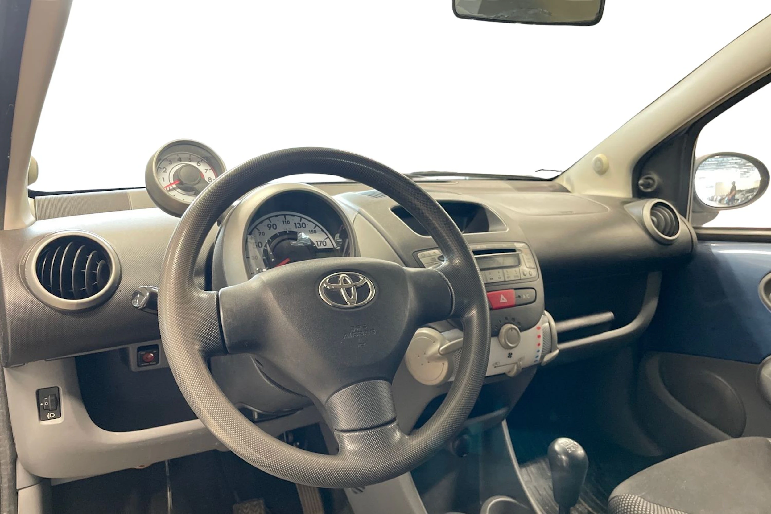sininen Toyota AYGO 2010 kuva 3.