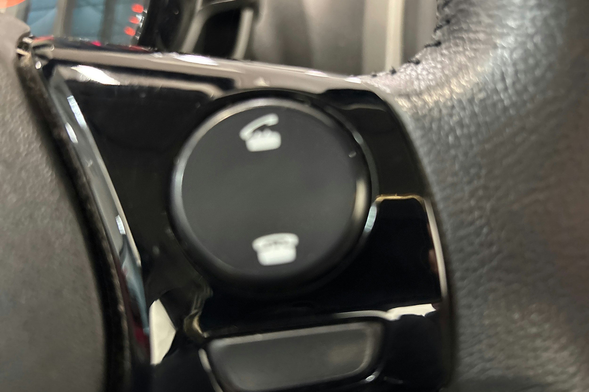 punainen Toyota AYGO 2015 kuva 22.