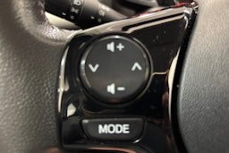 punainen Toyota AYGO 2015 kuva 24.