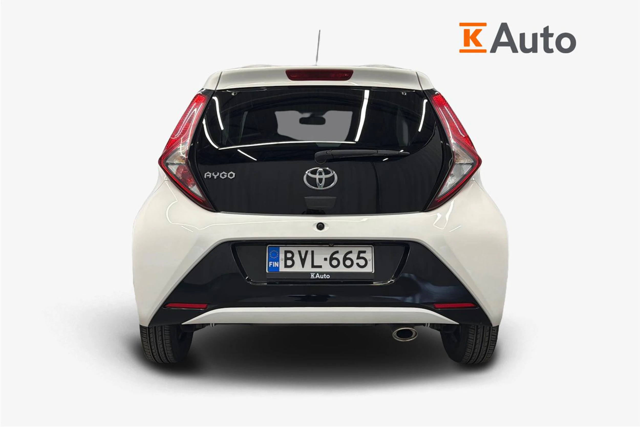 valkoinen Toyota AYGO 2018 kuva 4.