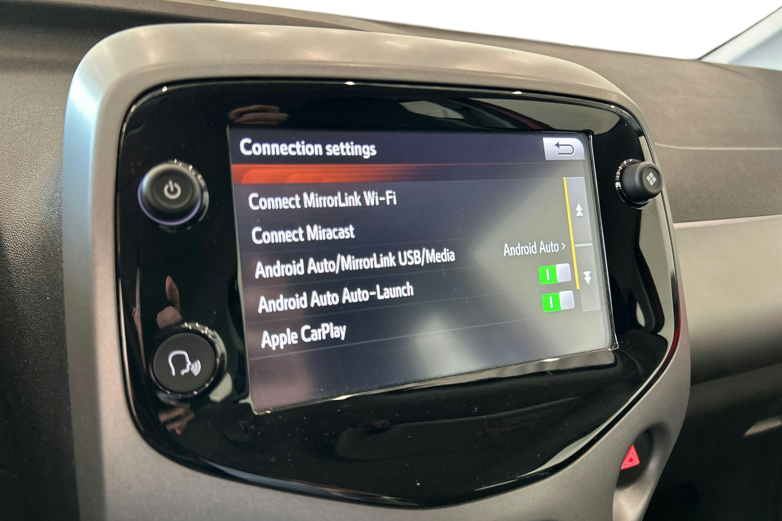 punainen Toyota AYGO 2020 kuva 5.