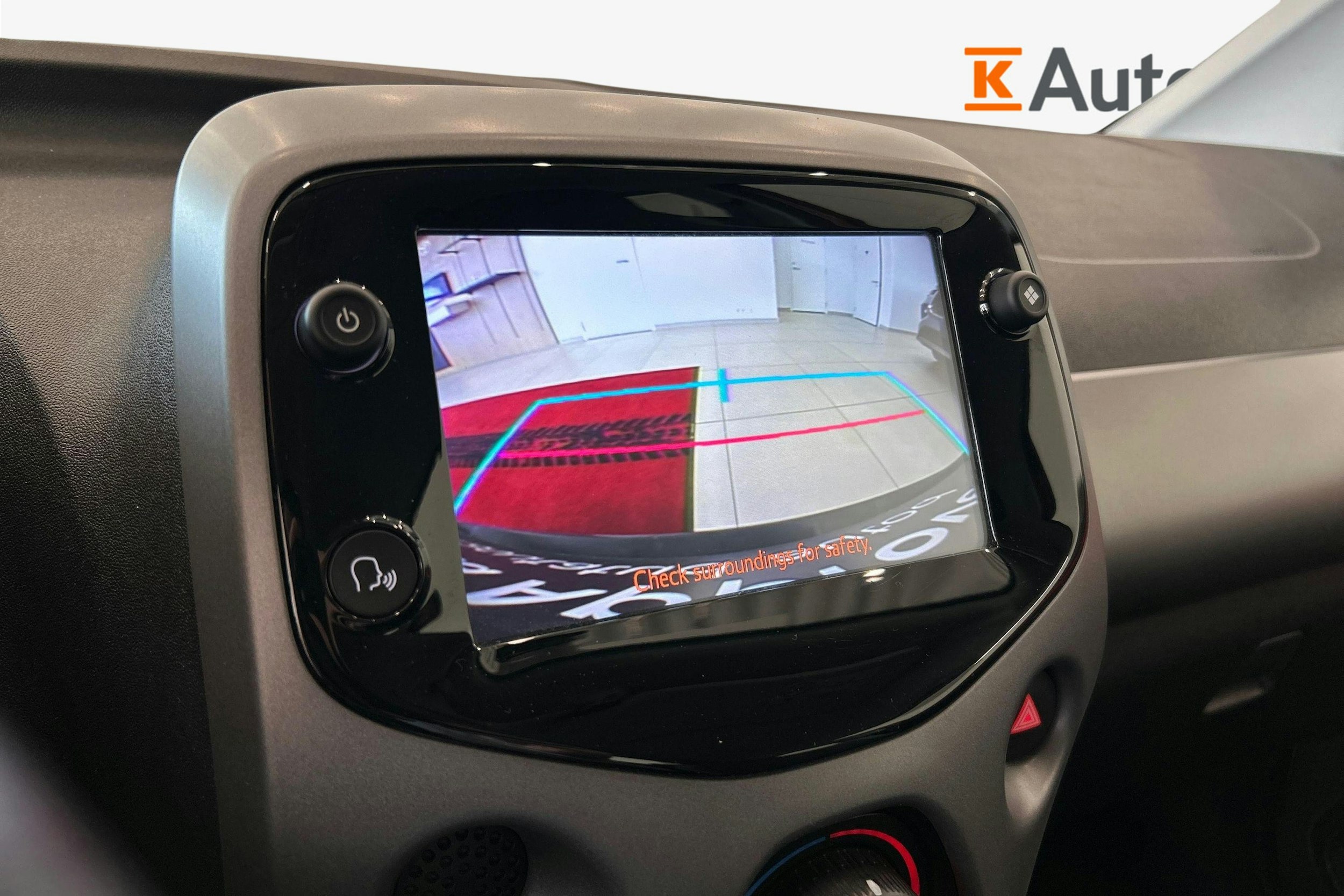 punainen Toyota AYGO 2020 kuva 6.