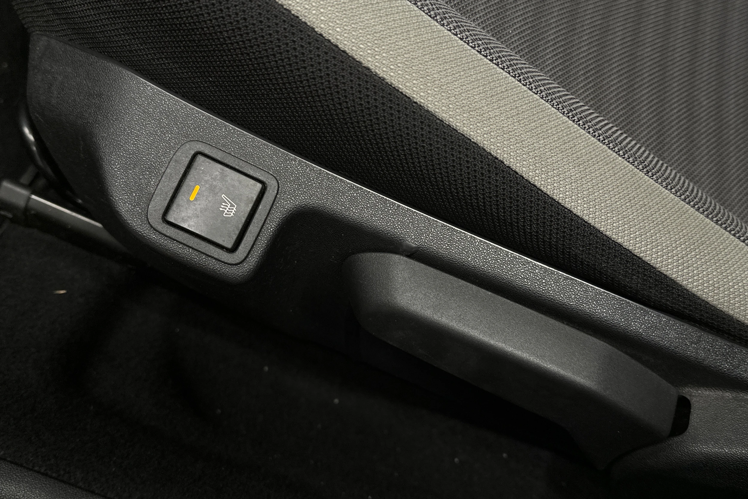 punainen Toyota AYGO 2020 kuva 13.