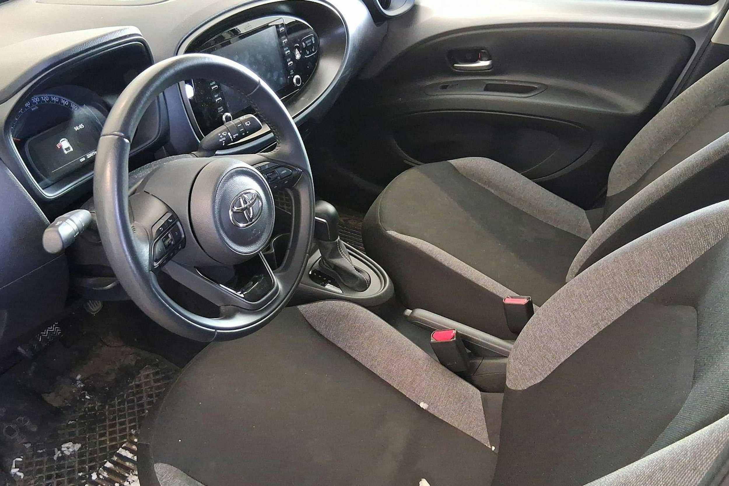 hopea Toyota Aygo X 2023 kuva 3.