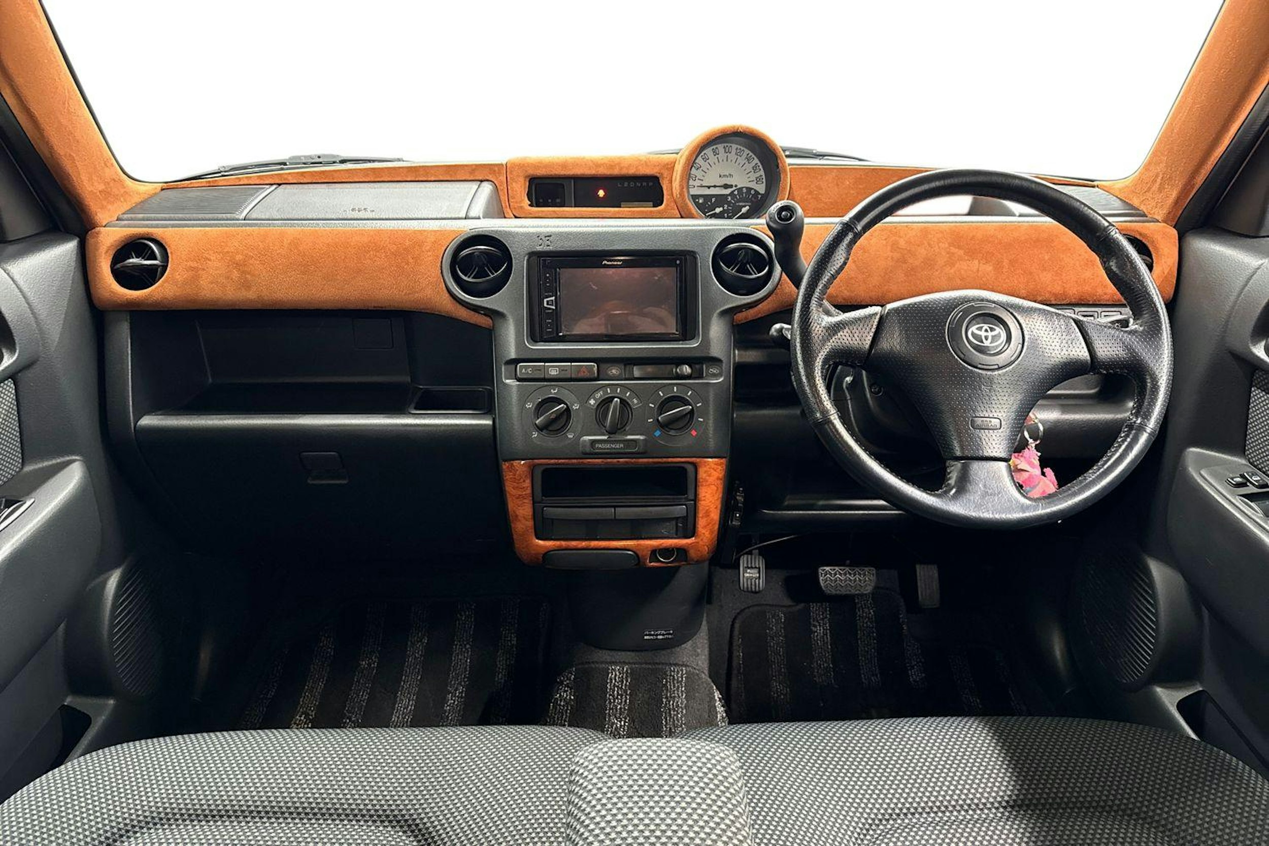 ruskea (beige) Toyota BB 2001 kuva 11.