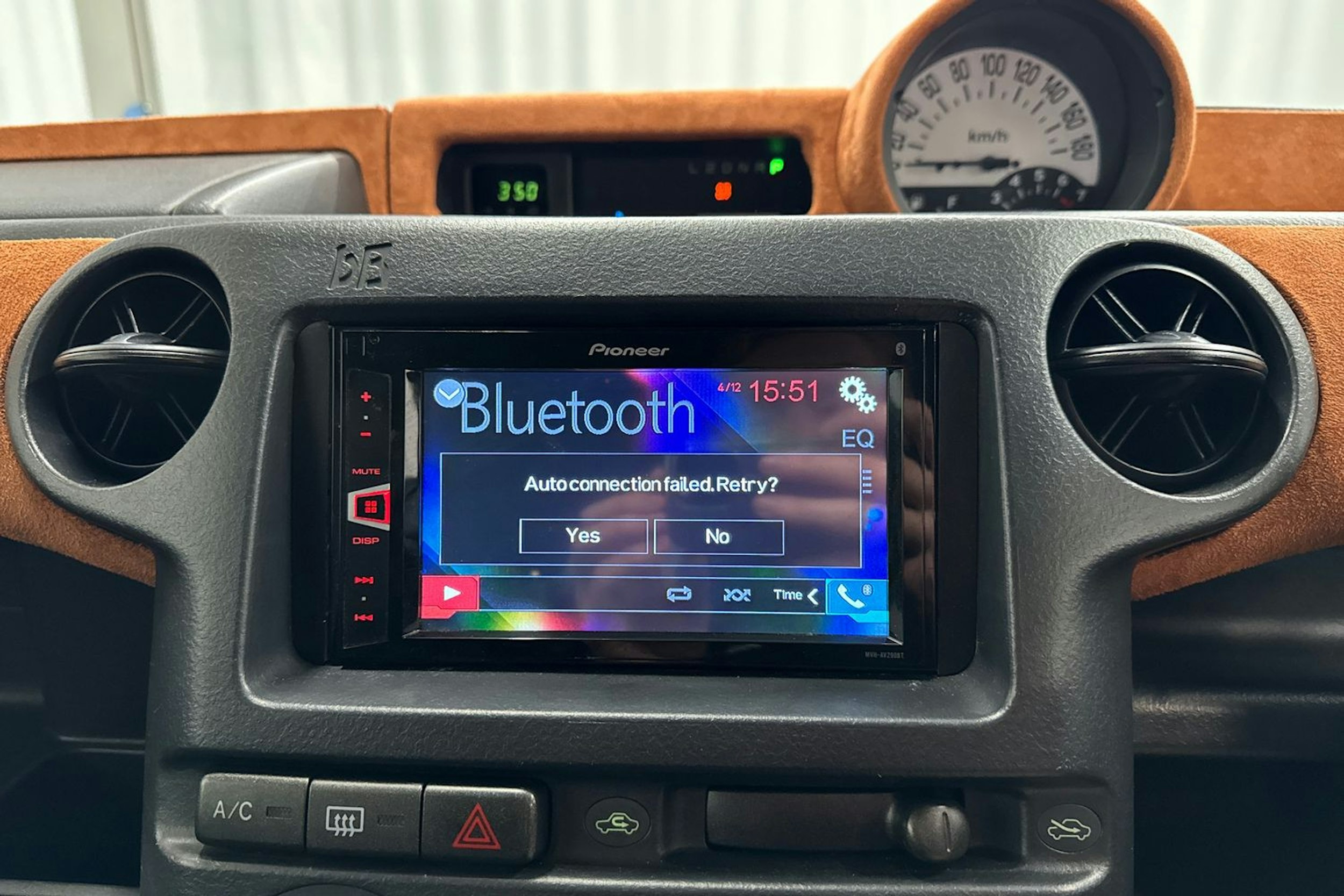 ruskea (beige) Toyota BB 2001 kuva 16.