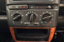 ruskea (beige) Toyota BB 2001 kuva 17.