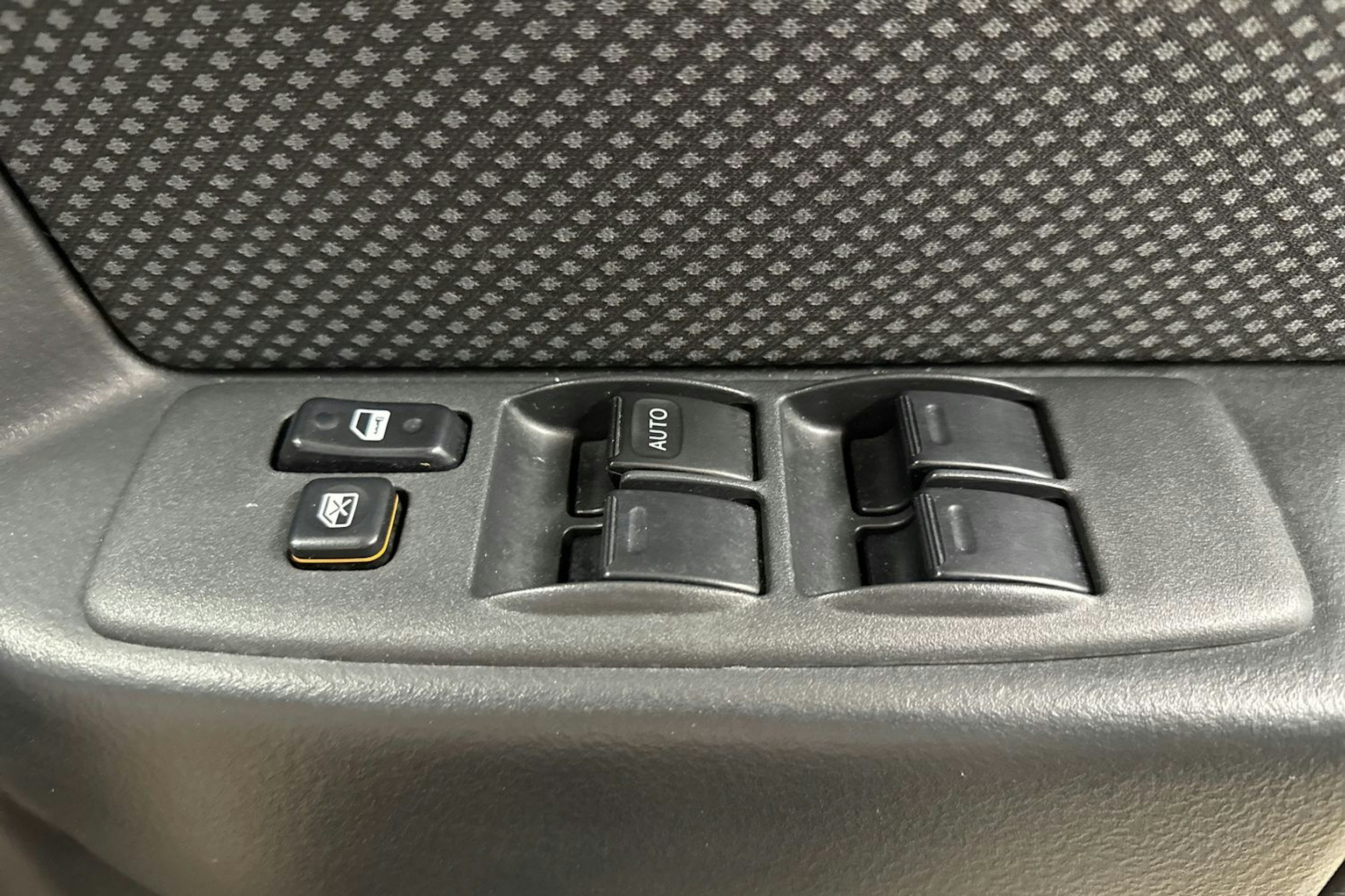 ruskea (beige) Toyota BB 2001 kuva 19.