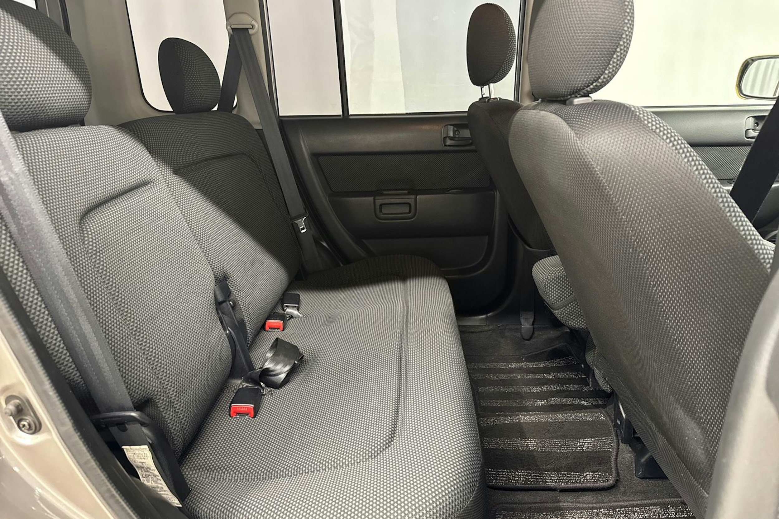 ruskea (beige) Toyota BB 2001 kuva 20.