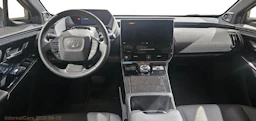 harmaa Toyota bZ4X 2023 kuva 3.