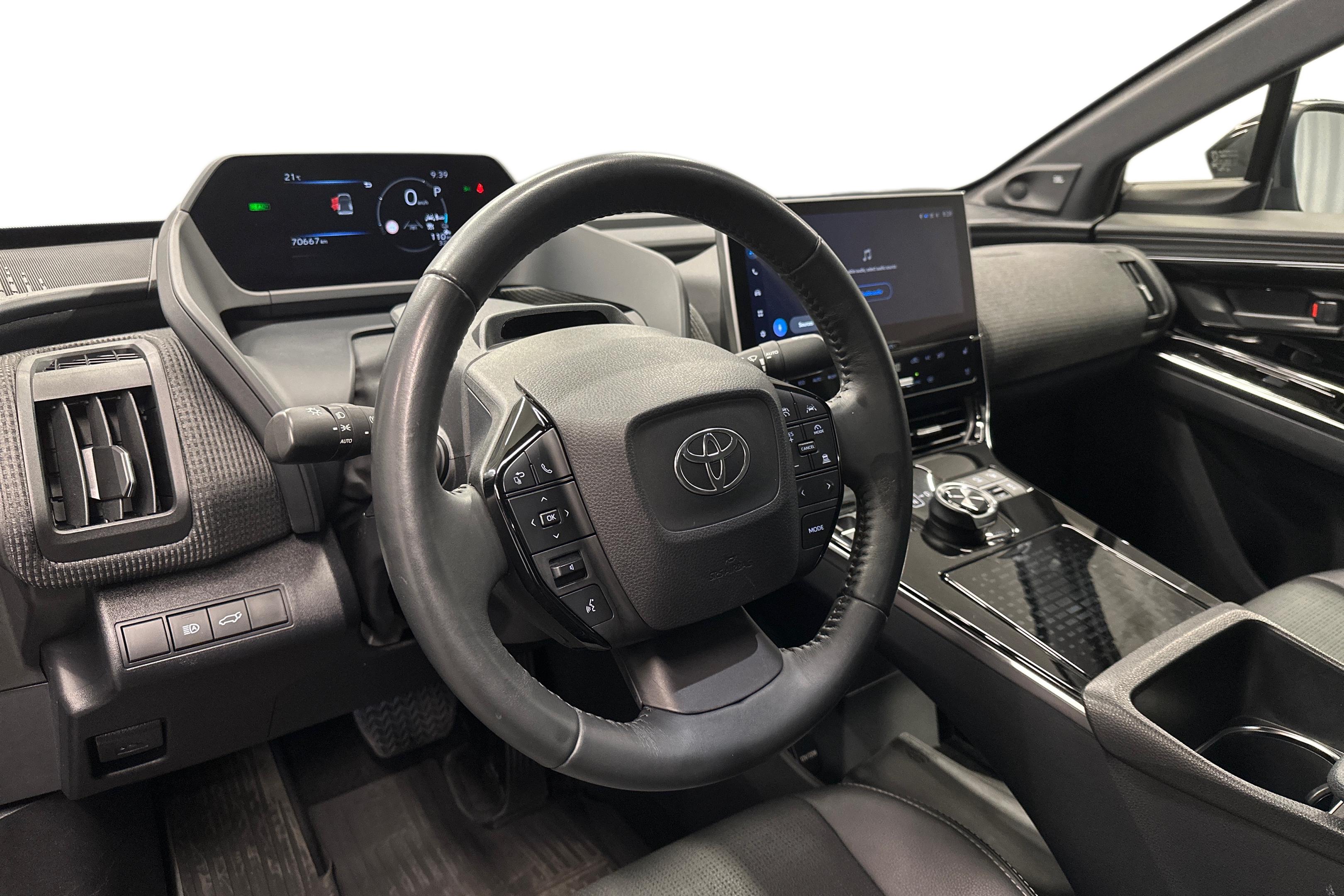 Toyota bZ4X Executive AWD 2023, kuva 6/37