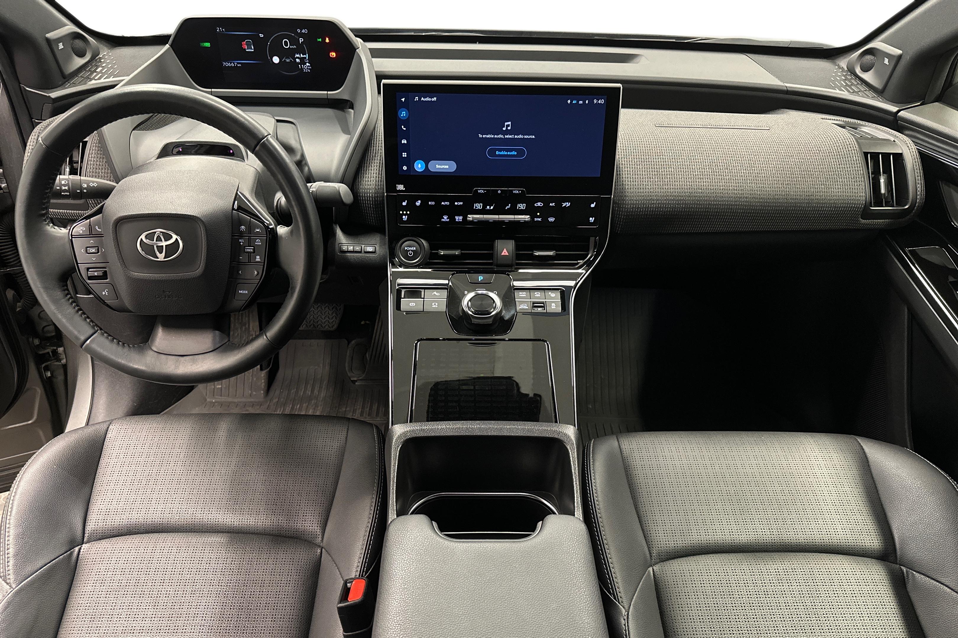 Toyota bZ4X Executive AWD 2023, kuva 7/37