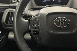 harmaa Toyota bZ4X 2023 kuva 11.