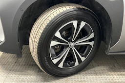 harmaa Toyota bZ4X 2023 kuva 10.